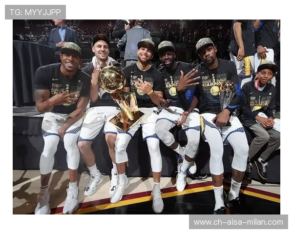 勇士连胜终结,太阳败北:库里与穆迪,新时代的车轮滚滚向前 勇士连胜终结,太阳败北:库里与穆迪,新时代的车轮滚滚向前