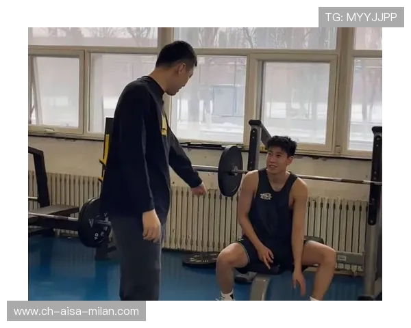 CBA 外援结束隔离第一时间训练 CBA 外援结束隔离第一时间训练